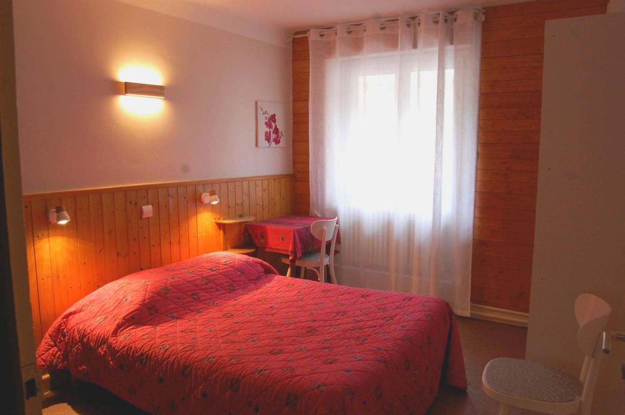 Chambres Avec Garage Motos Ланлебур-Мон-Сені Екстер'єр фото