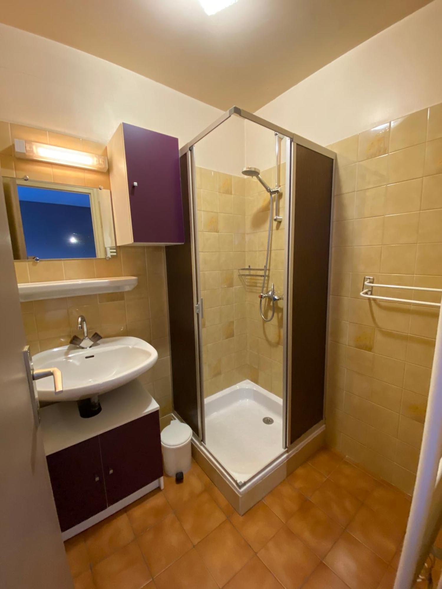 Chambres Avec Garage Motos Ланлебур-Мон-Сені Екстер'єр фото